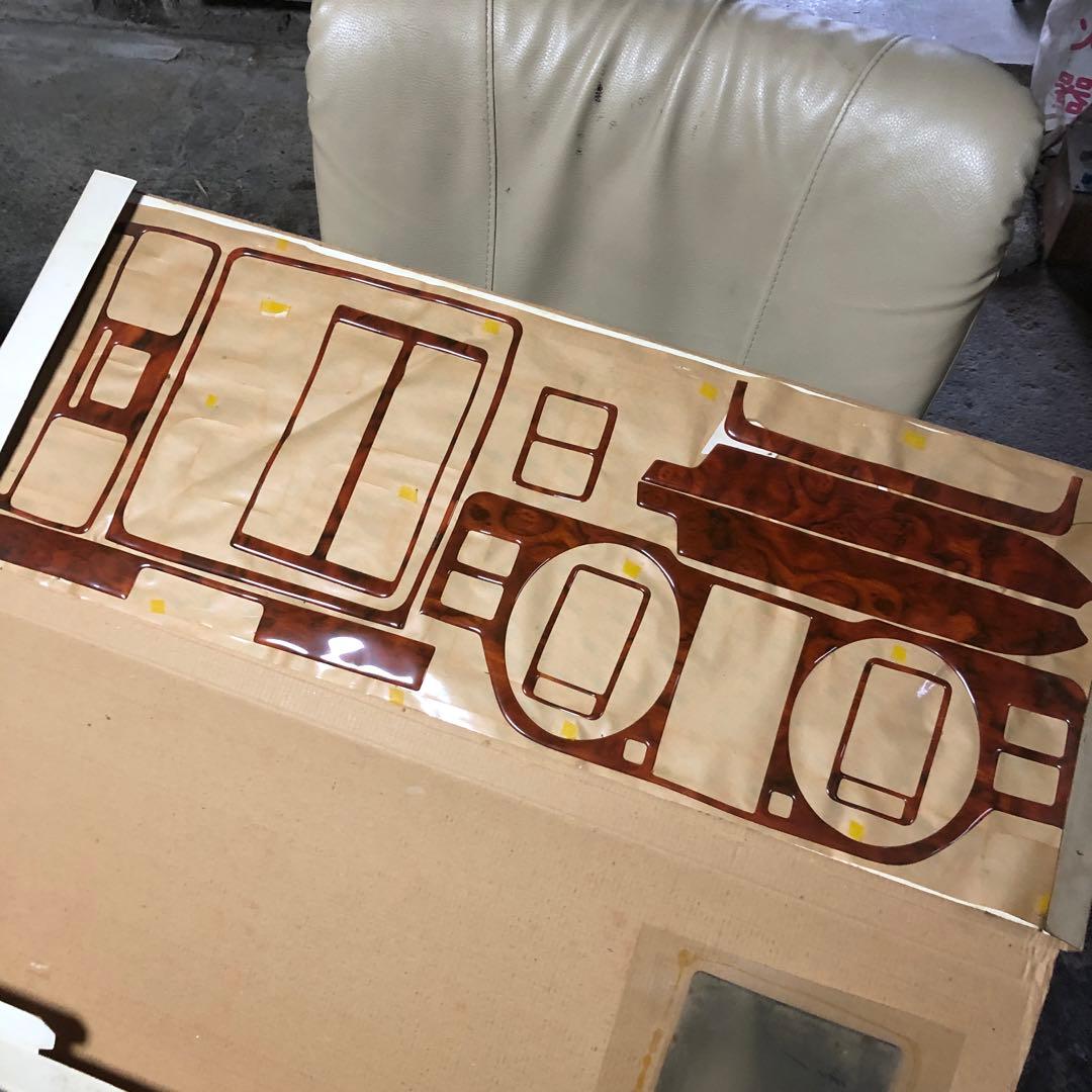 三菱パジェロ　ダッシュボードキット　木目　新品　未使用