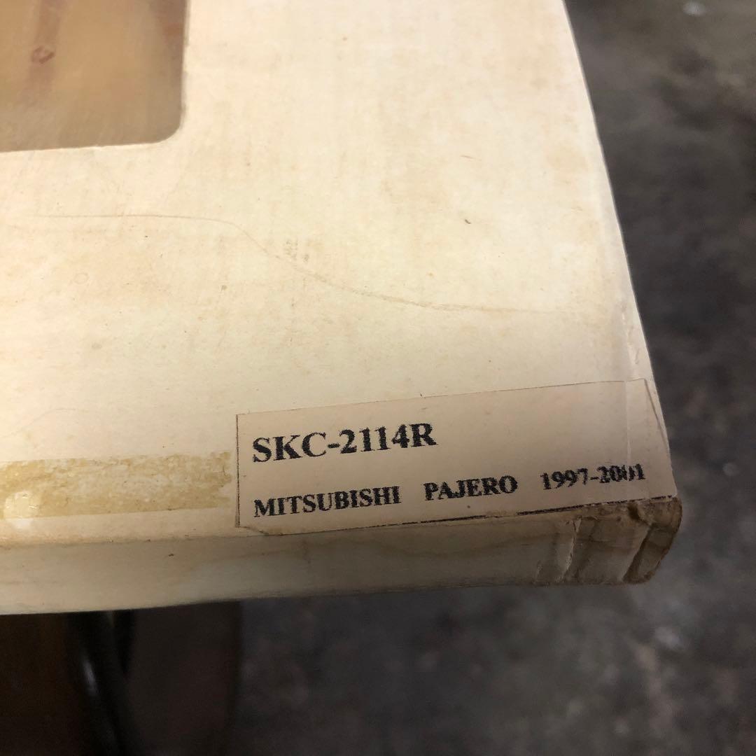 三菱パジェロ　ダッシュボードキット　木目　新品　未使用