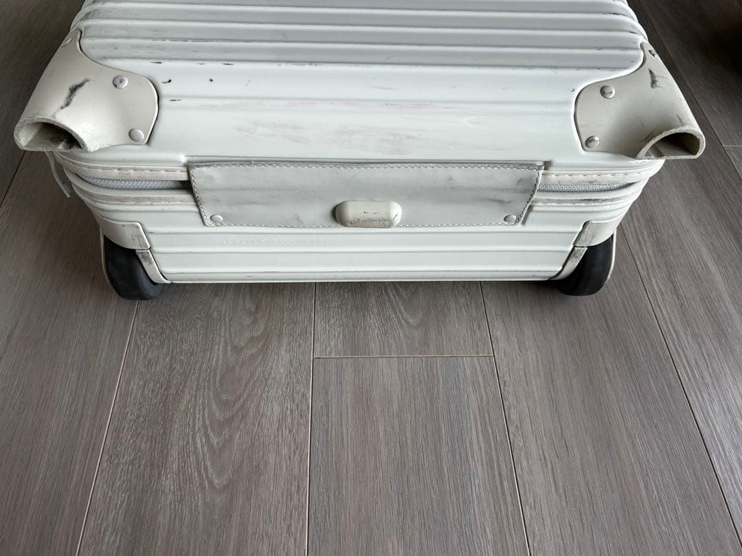 ※ひろさま専用※リモワ×アローズ　サルサエクリュ スーツケース