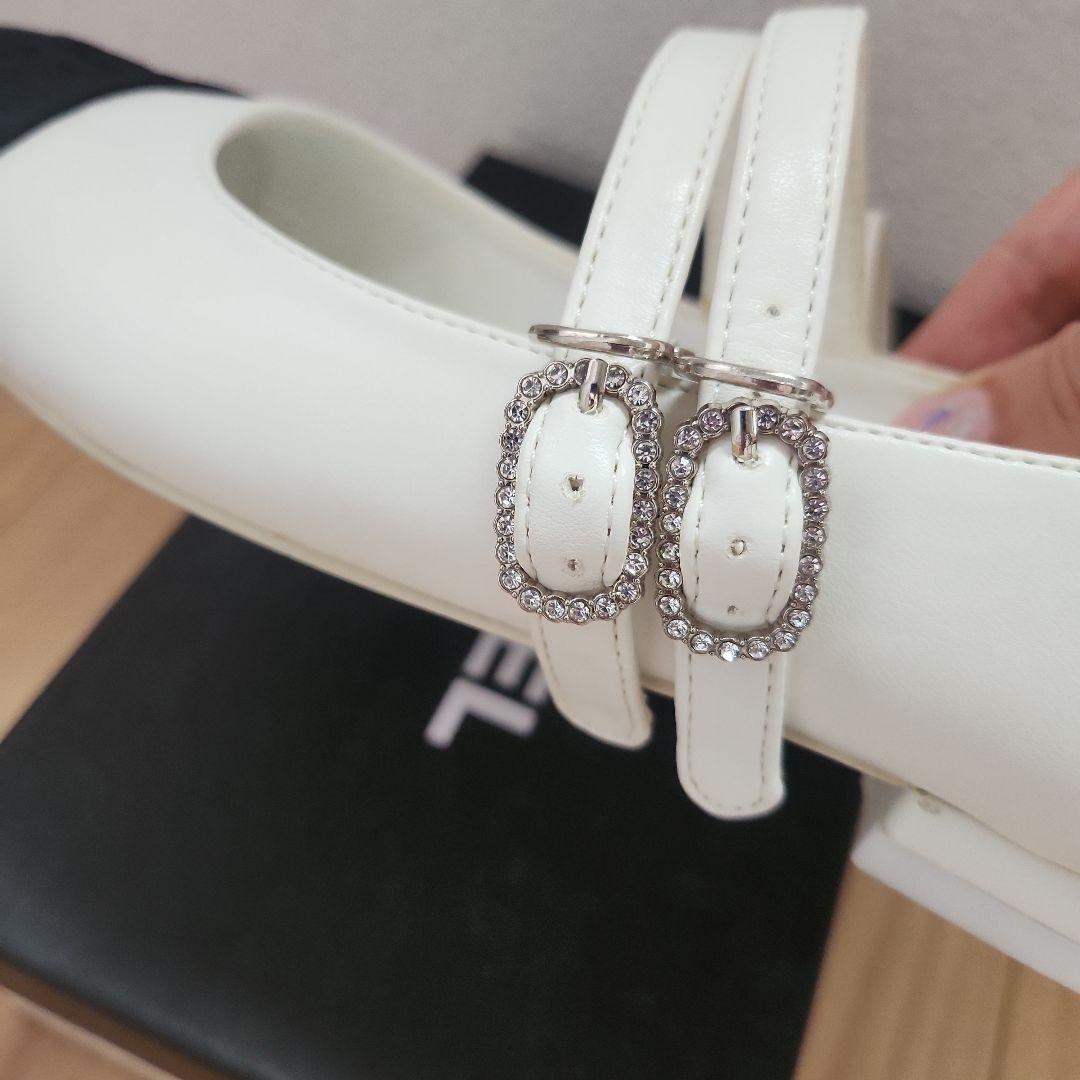 CHANEL フラットシューズ ホワイト・ブラック