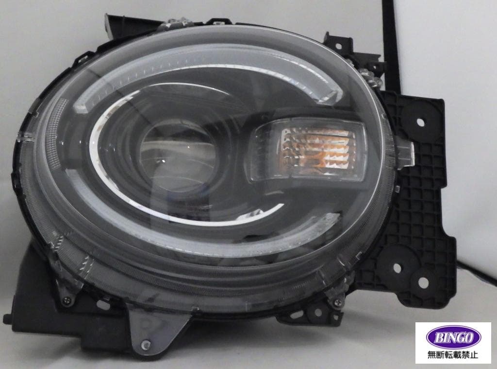 スズキ ワゴンRスマイル MX91S ヘッドランプ 右 STANLEYW6079