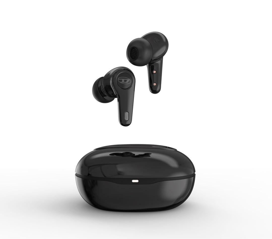 【新品未使用】DIESEL ノイズキャンセル ワイヤレスイヤホン ブラック