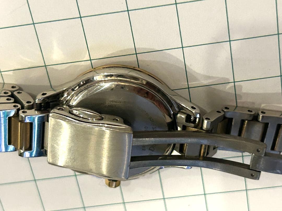 CITIZEN XC クォーツ腕時計 ゴールドレディース エコ・ドライブ電波時計