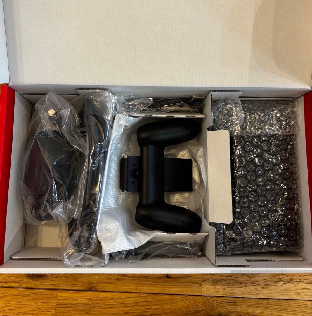 Nintendo Switch 本体　ネオンパープル（L）　ネオンイエロー（R）