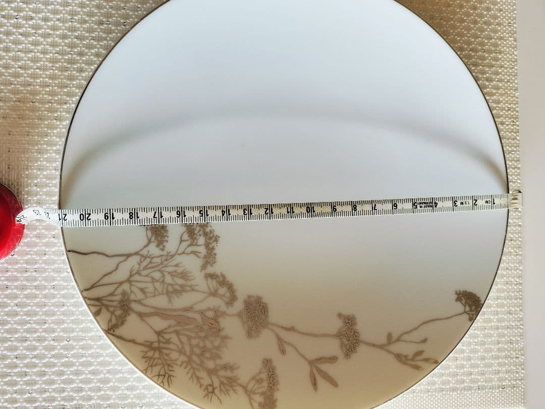 ベルナルド　フランス製　植物模様の皿