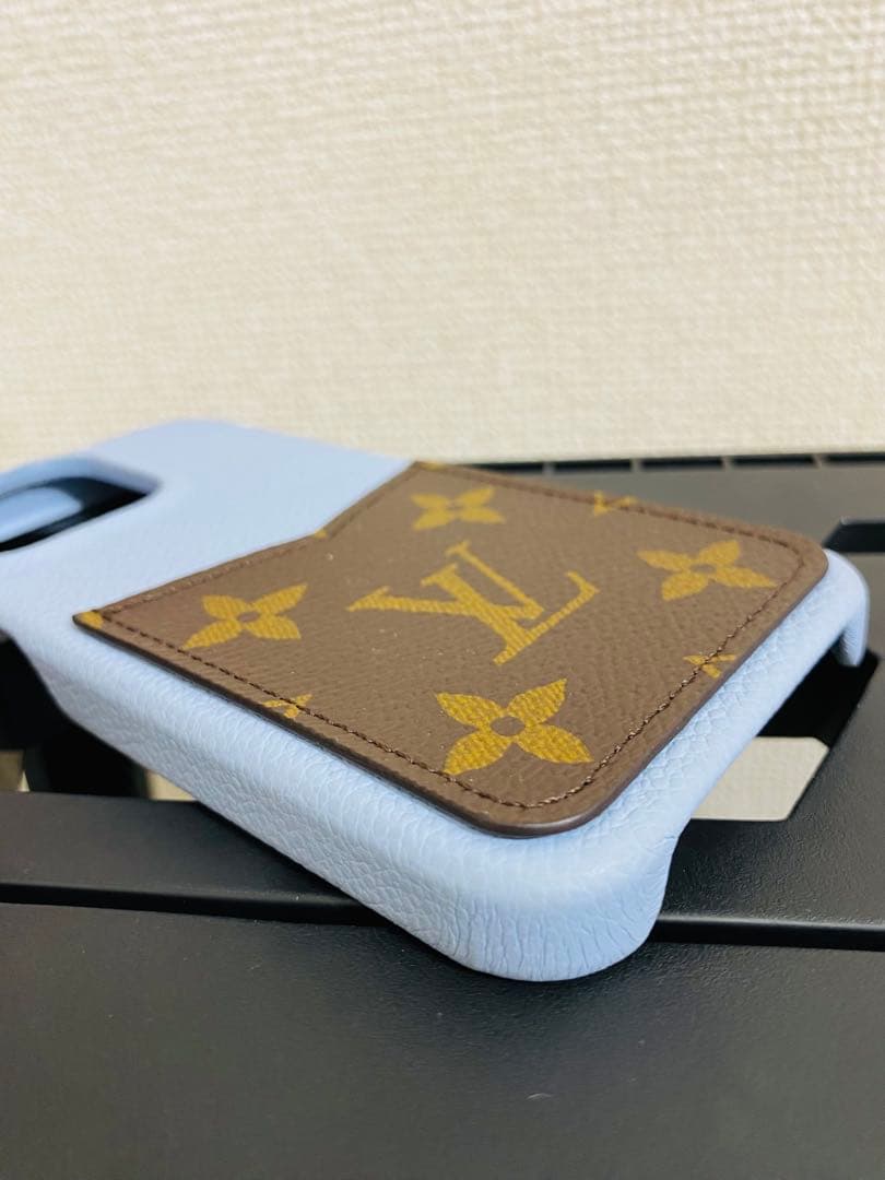 7605.【極美品】LOUIS VUITTON iPhone13 pro ケース
