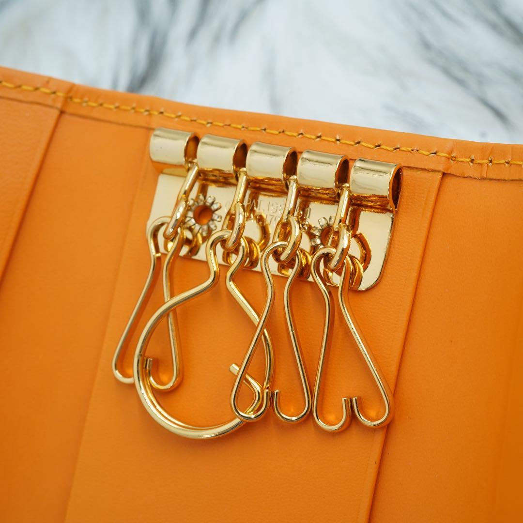 新品未使用品　Yves Saint-Laurent キーケース　オレンジ系　希少