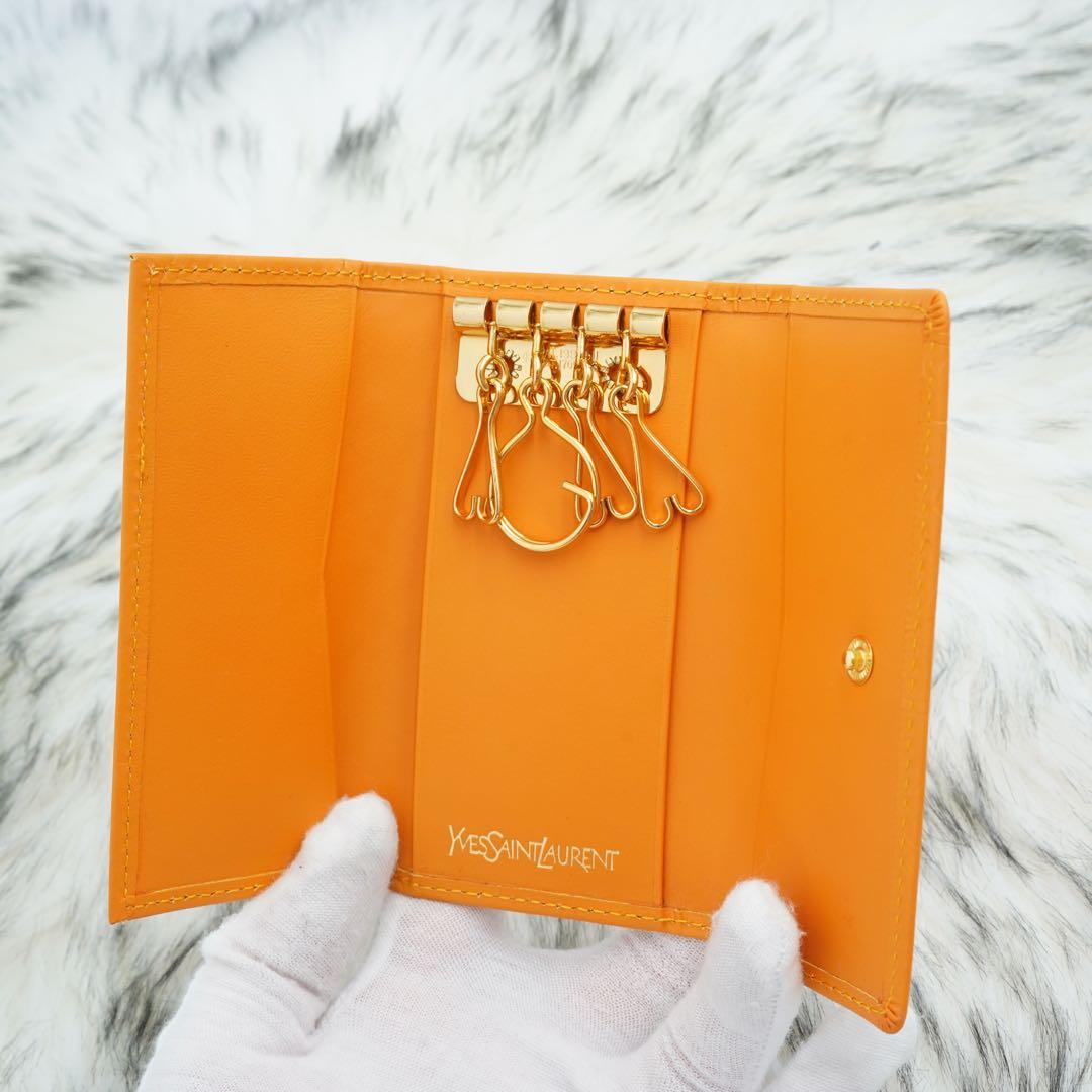 新品未使用品　Yves Saint-Laurent キーケース　オレンジ系　希少