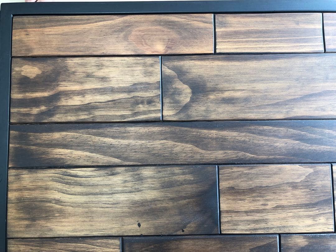 エアリゾーム　ローテーブル　ジグト