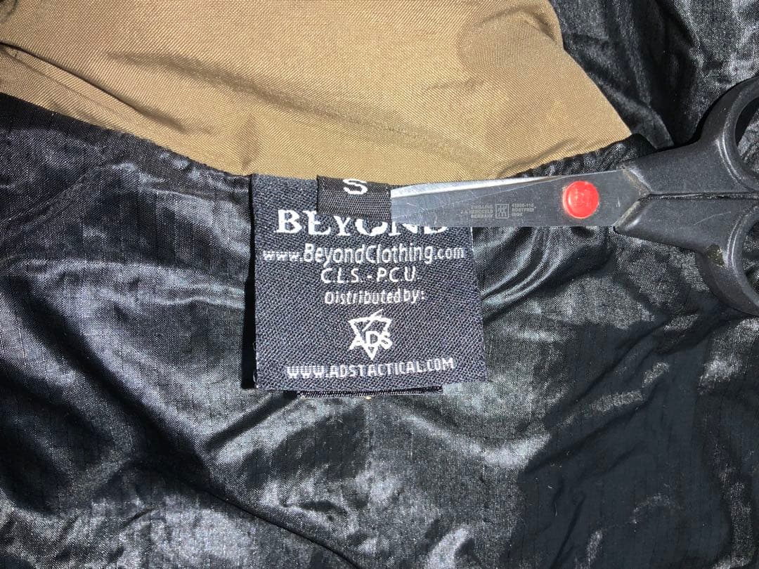 米軍実物Beyond PCU Level7 プリマロフトベスト coyote S