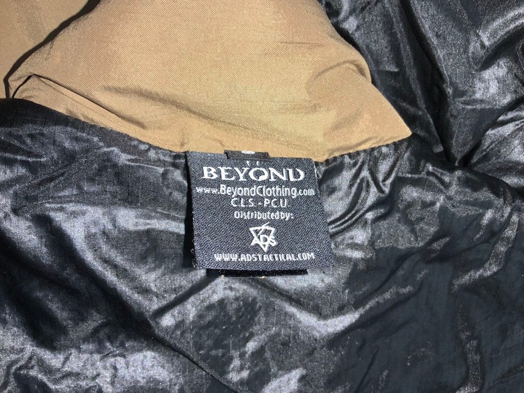 米軍実物Beyond PCU Level7 プリマロフトベスト coyote S