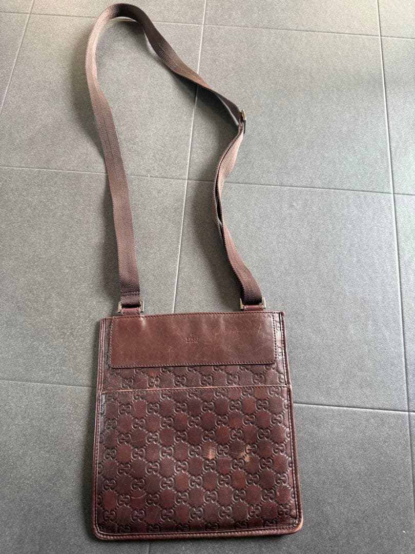 GUCCI ブラウンレザーショルダーバッグ