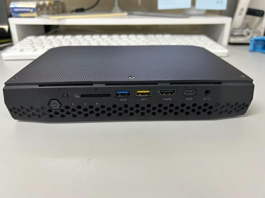 Intel NUC Kit NUC8i7HVK 16GB/SSD512GB 美品
