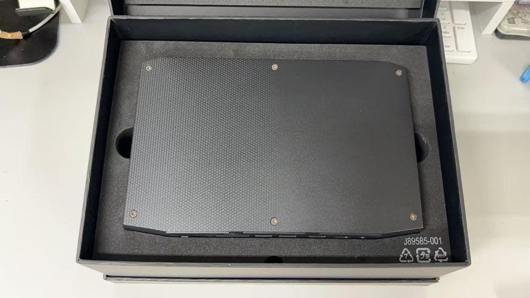 Intel NUC Kit NUC8i7HVK 16GB/SSD512GB 美品