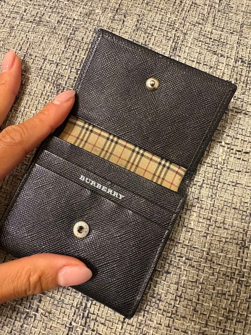 Burberry ブラック ケース