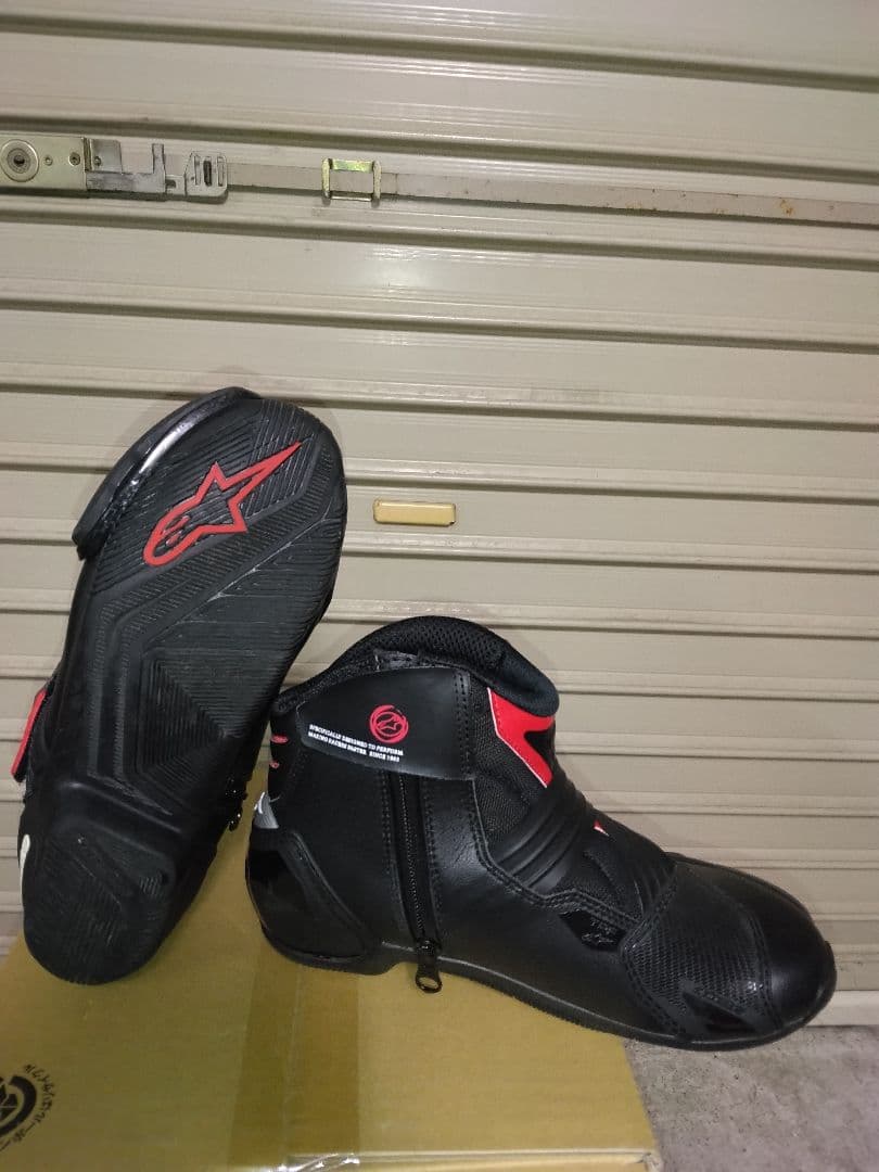 アルパインスターズライディングブーツ