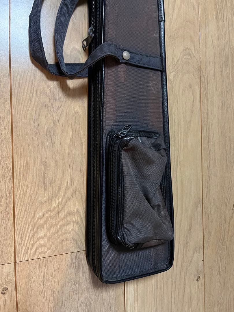 コントラバスカーボン弓　黒毛　ノーブランドケース付