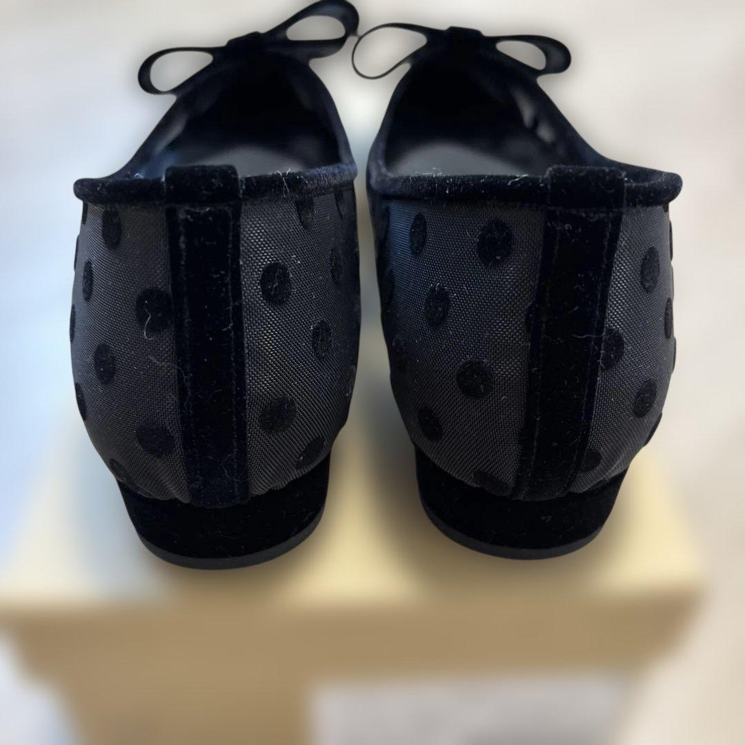 LE TALON ドット柄リボン付きフラットシューズ