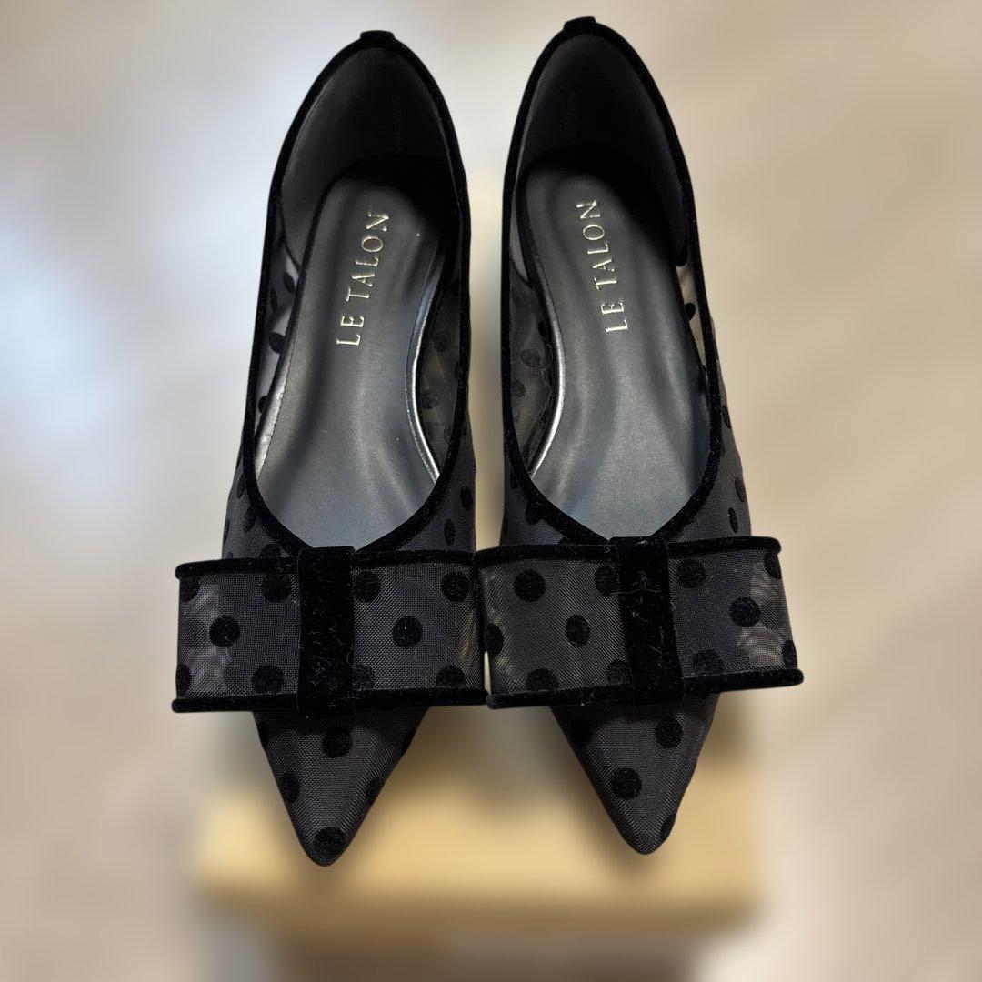 LE TALON ドット柄リボン付きフラットシューズ