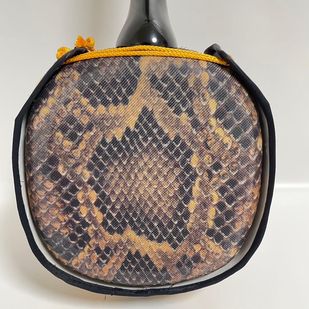 沖縄三線　三線　ハードケース付き　合皮　人工皮　蛇柄　三味線