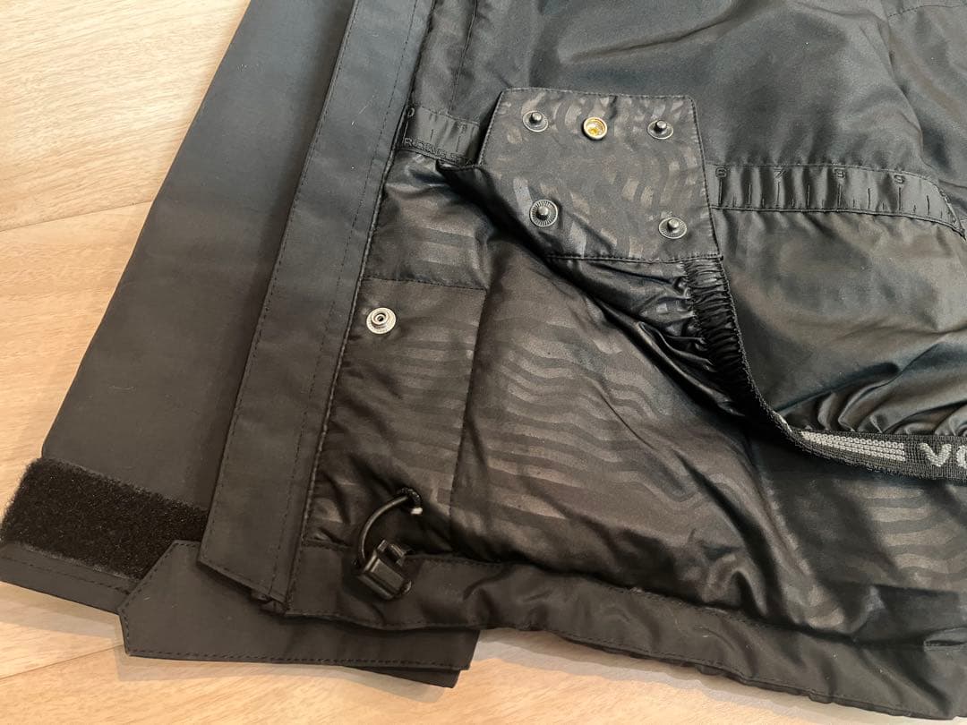 ✴︎美品✴︎volcom バルコム スノボウェア メンズXL