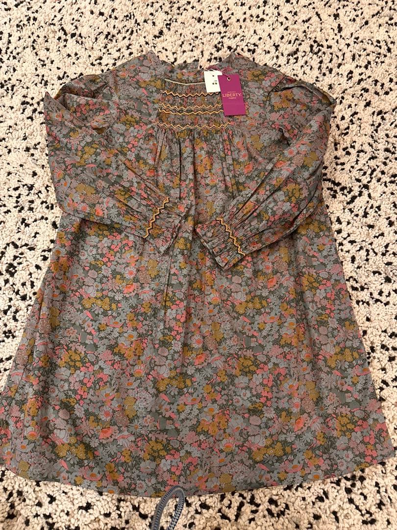 ボンポワン花柄ワンピース