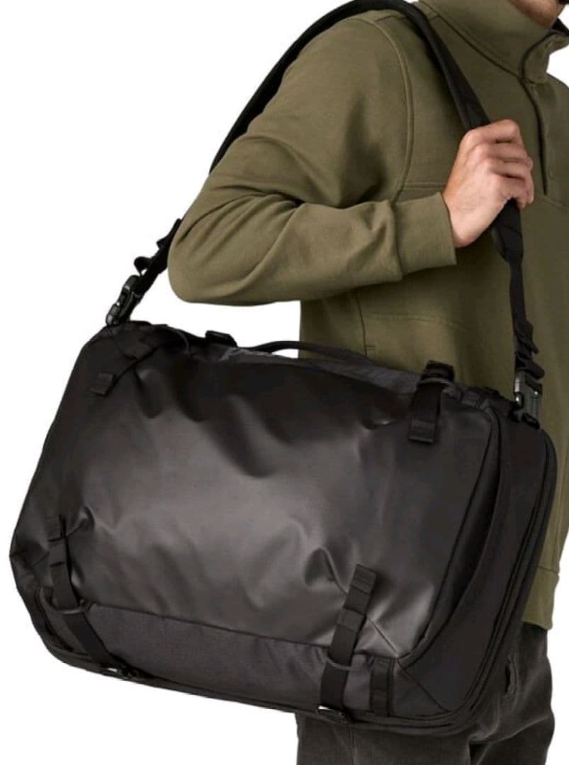 新品 未使用パタゴニア patagonia ブラックホールMLC 45L