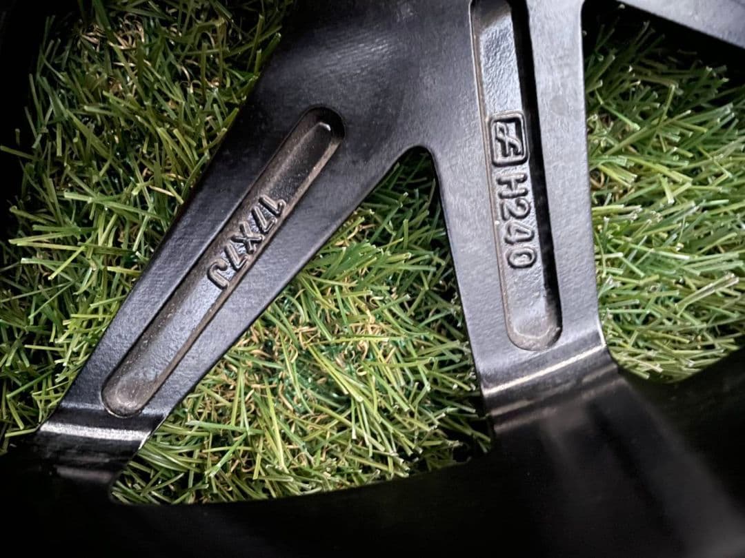 LEONIS IT 17インチ ホイール ブラック　アルファード　ヴェルファイア