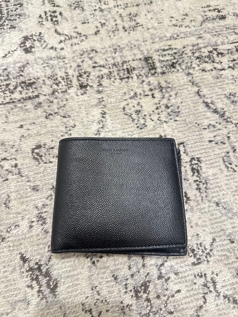 サンローラン　黒 レザー 二つ折り財布