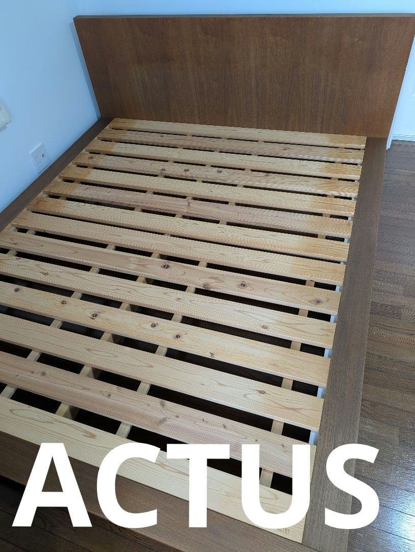 【美品】アクタスFBロータイプベッド フレームウォールナット クイーンサイズ