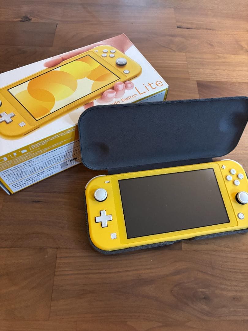 Nintendo Switch Lite イエロー ケース付き