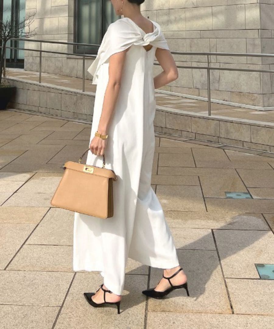 完売品‼️JENNEジェンヌ 3WAYバックリボンサロペット