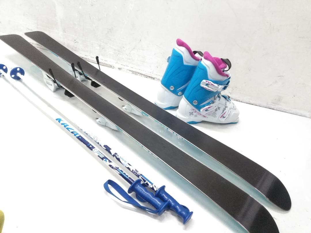 ジュニアスキー4点セットスワロー 130cm ブーツノルディカ22-23.5cm
