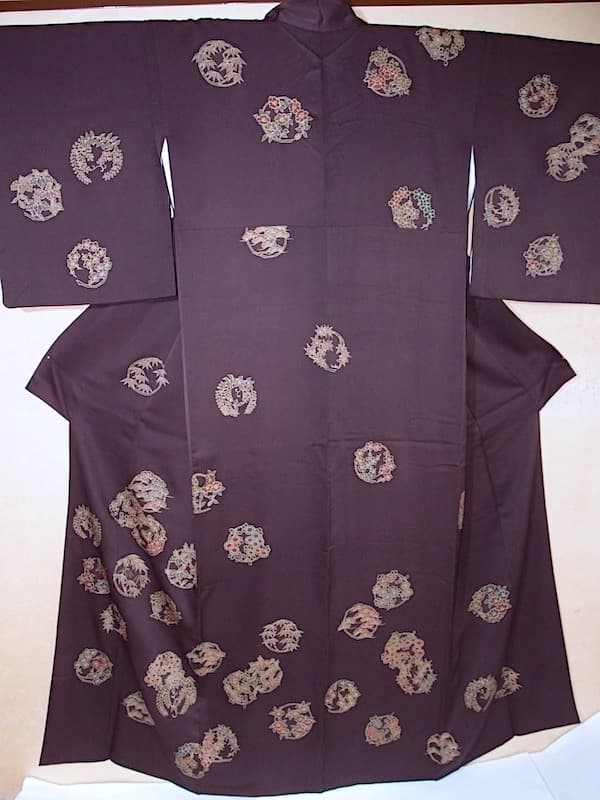 付下げ訪問着（花丸文、刺繍入）裄66 背紋なし 正絹美品