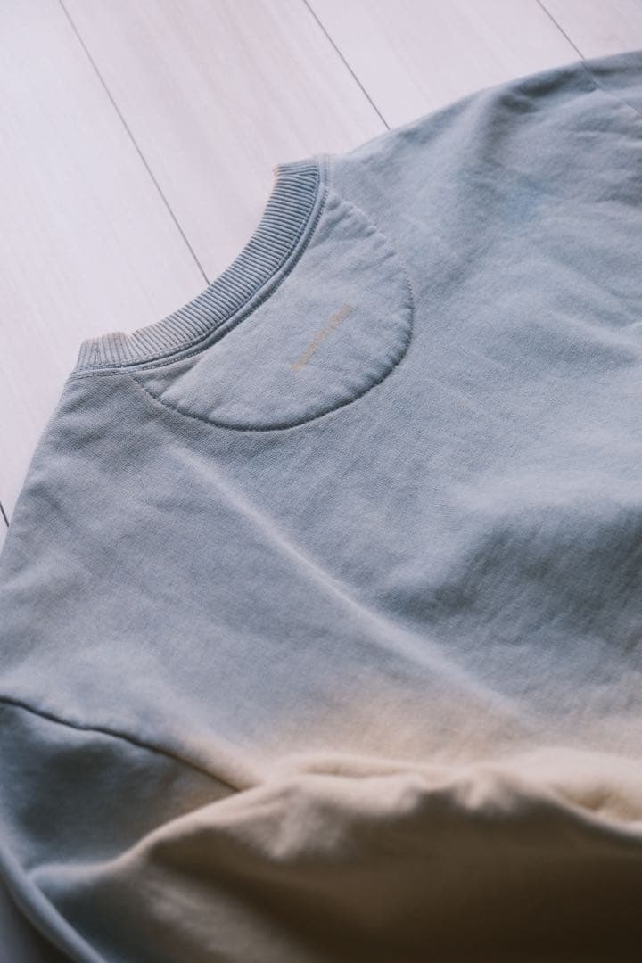 AURA STUDIO グラデーション クロップドスウェット