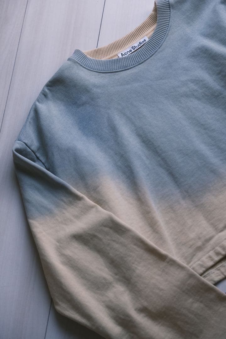 AURA STUDIO グラデーション クロップドスウェット