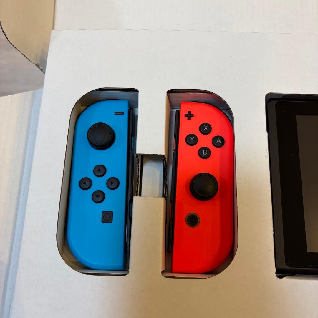 Nintendo Switch 本体 コントローラー３つおまけ