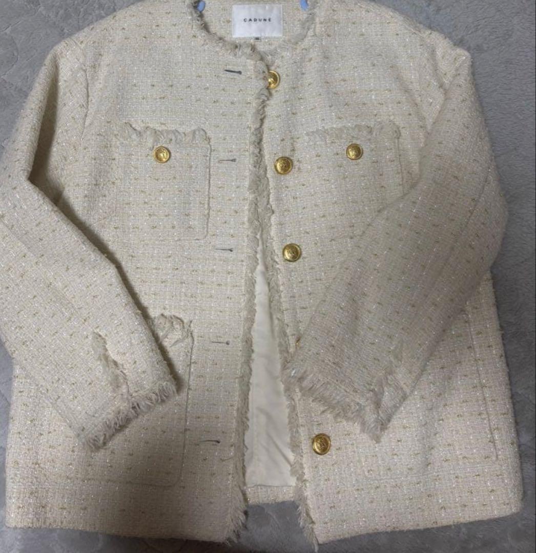 CADUNÉ アイボリー ノーカラージャケット 36
