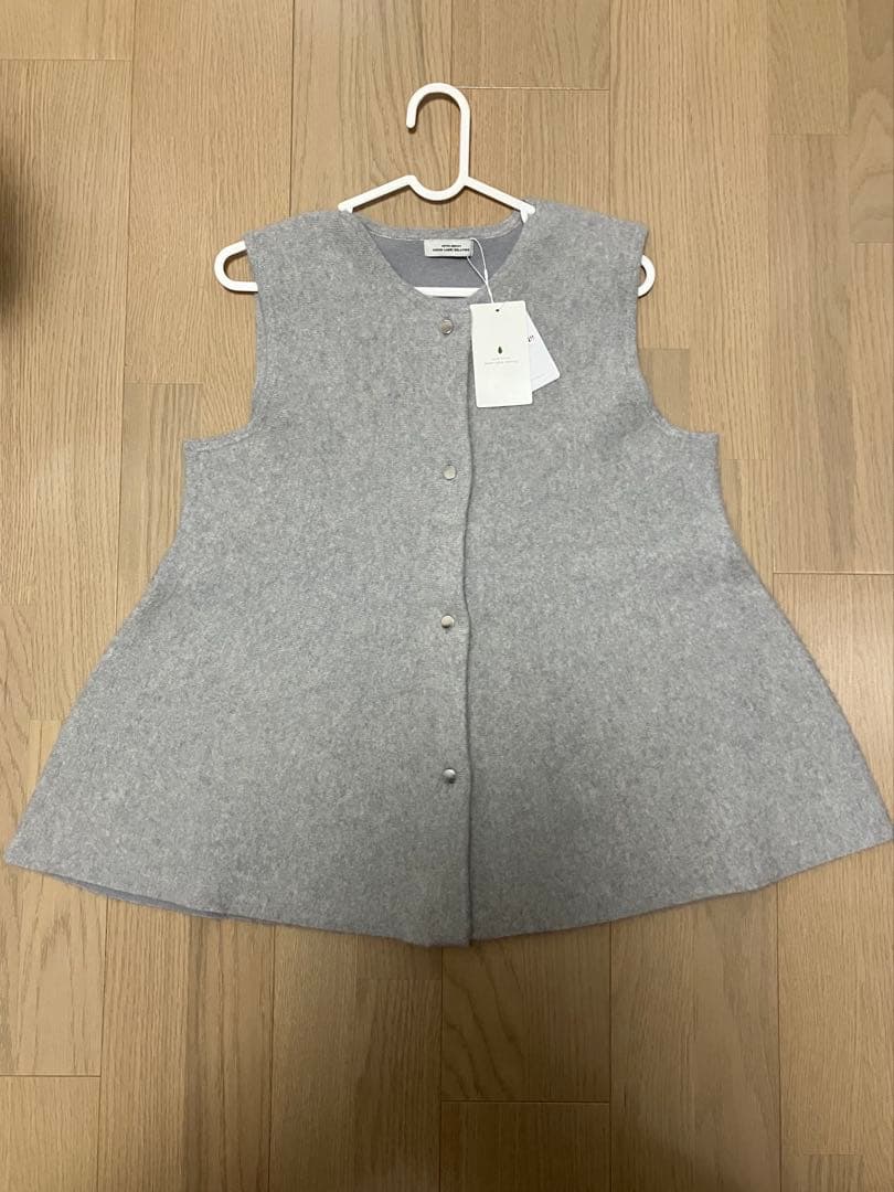 今期　新品未使用　FOXブレンド セッケツ ニット ジレ