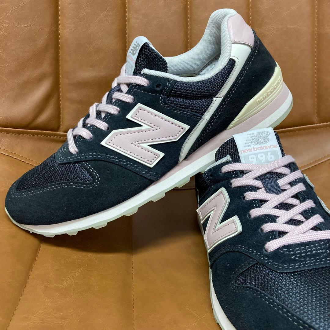 【極美品】ニューバランス 996 スニーカー 24.5cm ブラック ピンク