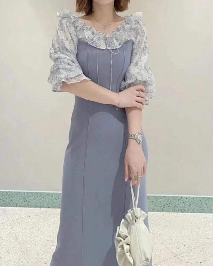 snidel スナイデル シアードッキングニットワンピ ブルー 花柄