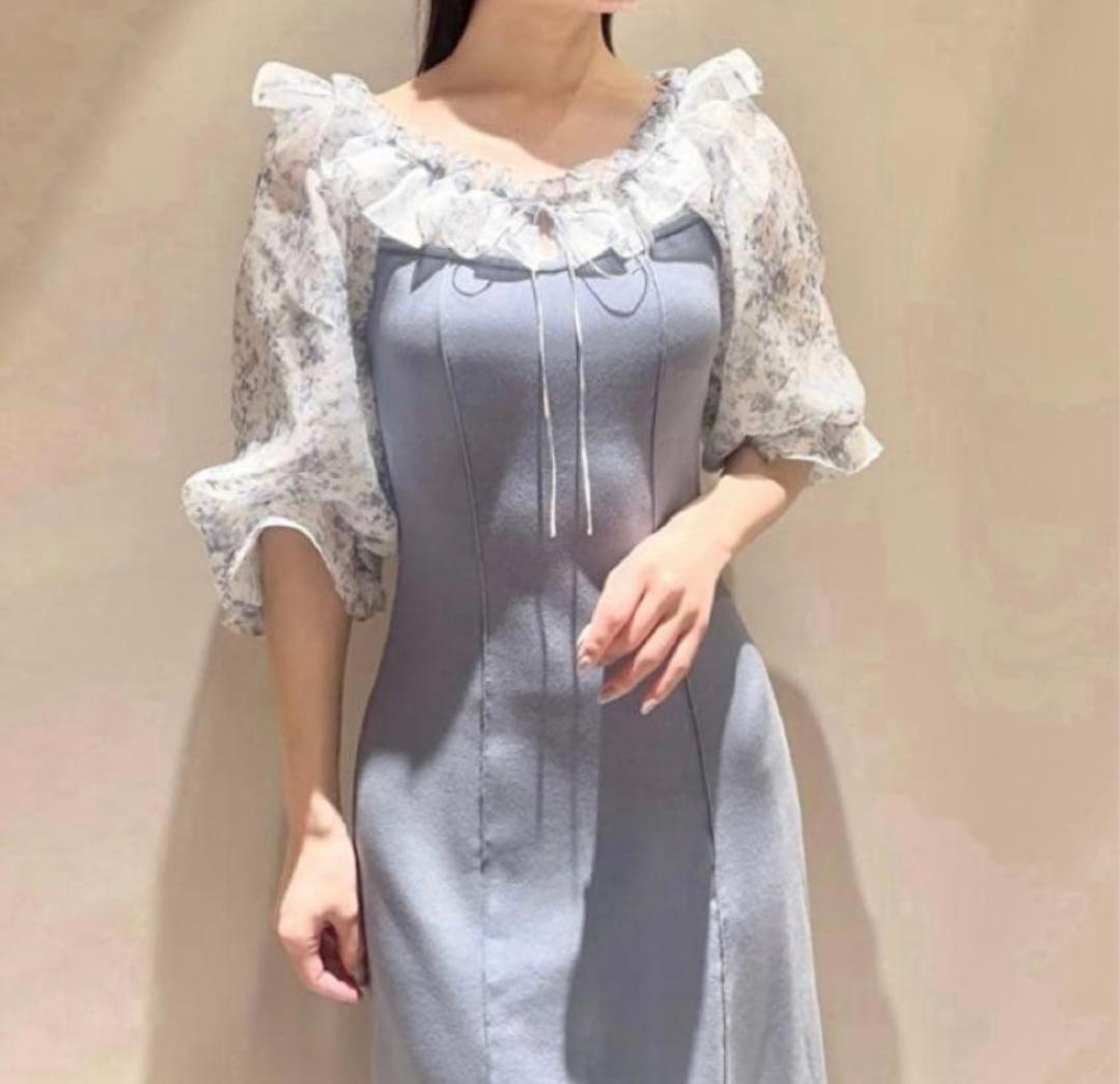 snidel スナイデル シアードッキングニットワンピ ブルー 花柄