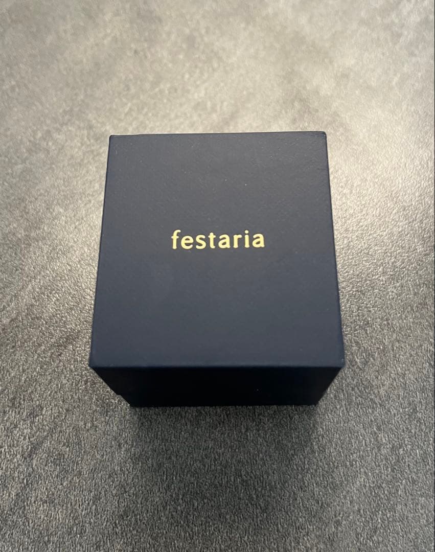 festaria K10 イエローゴールド　ダイヤモンド　ピアス