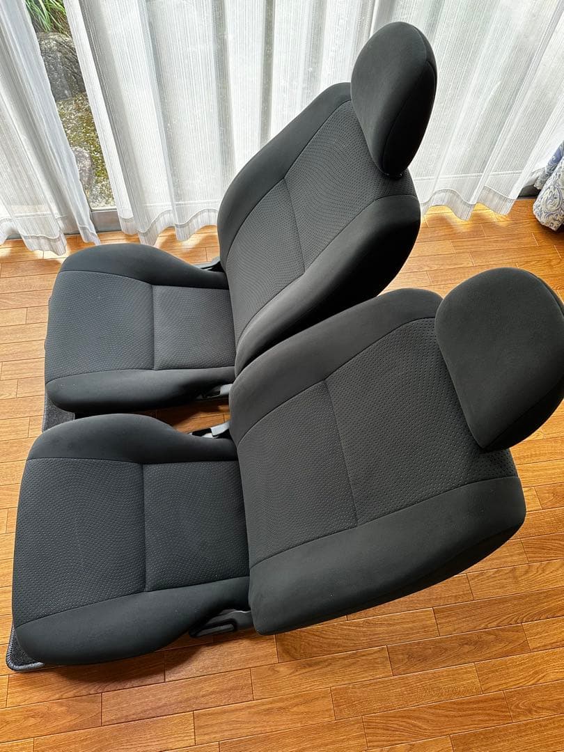 新車外し新品未使用ハイエース最新8型純正フロントシートスーパーGL用運転席助手席