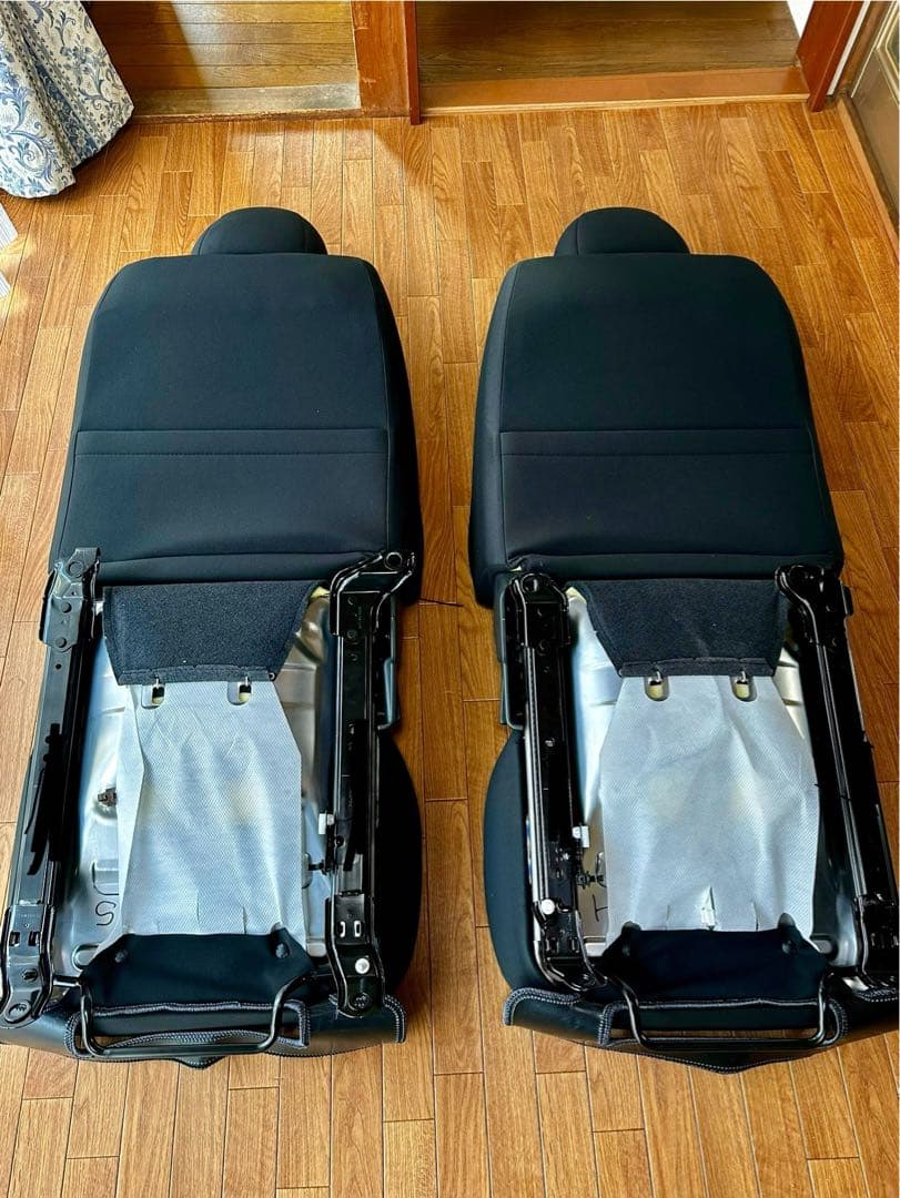 新車外し新品未使用ハイエース最新8型純正フロントシートスーパーGL用運転席助手席