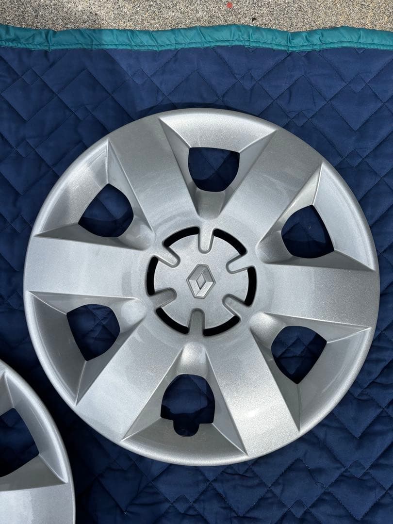 Renault カングーⅡ 純正15インチ スチールホイールカバー 4枚セット