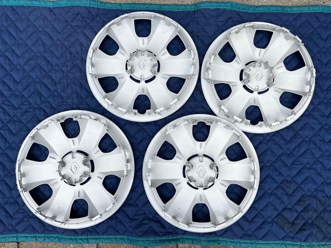 Renault カングーⅡ 純正15インチ スチールホイールカバー 4枚セット