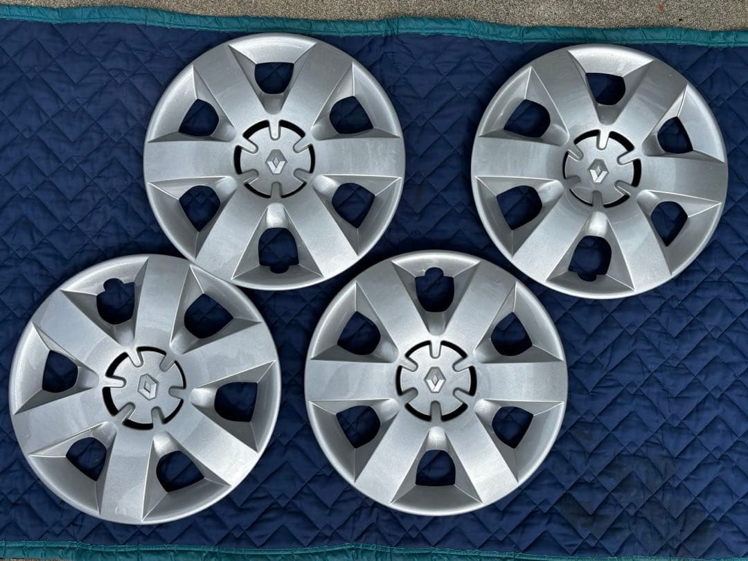 Renault カングーⅡ 純正15インチ スチールホイールカバー 4枚セット