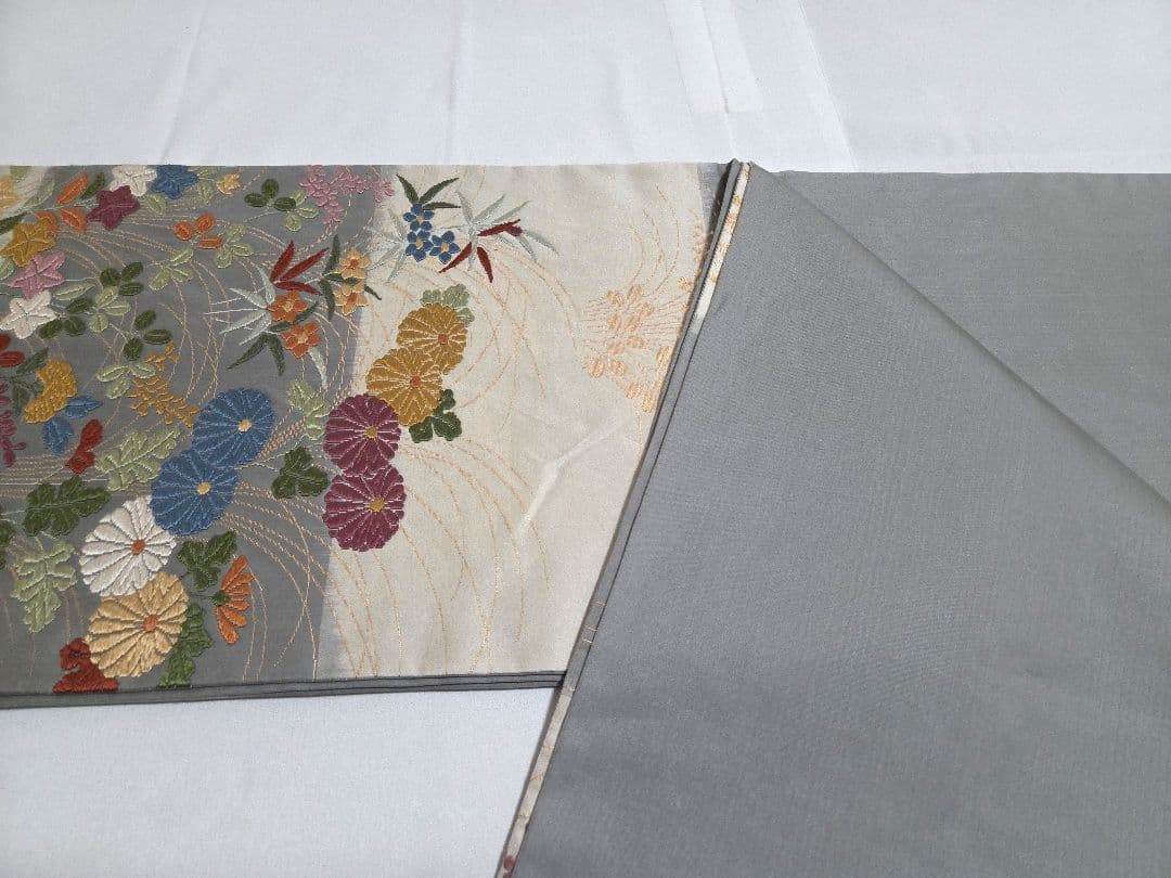 B5◆着物くつろぎ 唐織 季節の花々 金糸 六通 正絹 フォーマルな袋帯