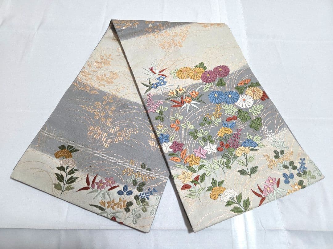 B5◆着物くつろぎ 唐織 季節の花々 金糸 六通 正絹 フォーマルな袋帯